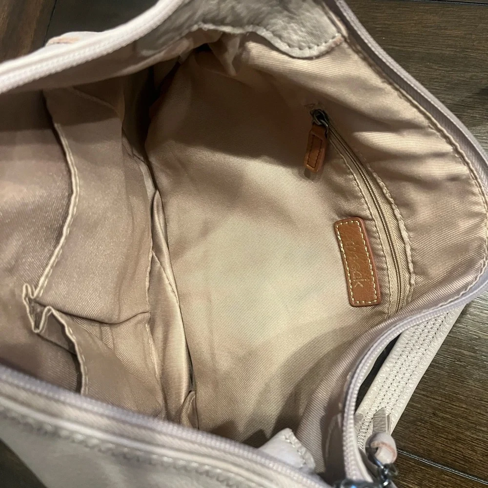 The Sak Iris Leather Hobo Bag Handbag Truffle Light Brown Tan - Picture 2 of 3